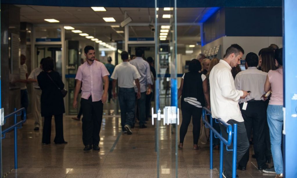 Saiba como funcionam os bancos nos feriados da Semana Santa e Tiradentes