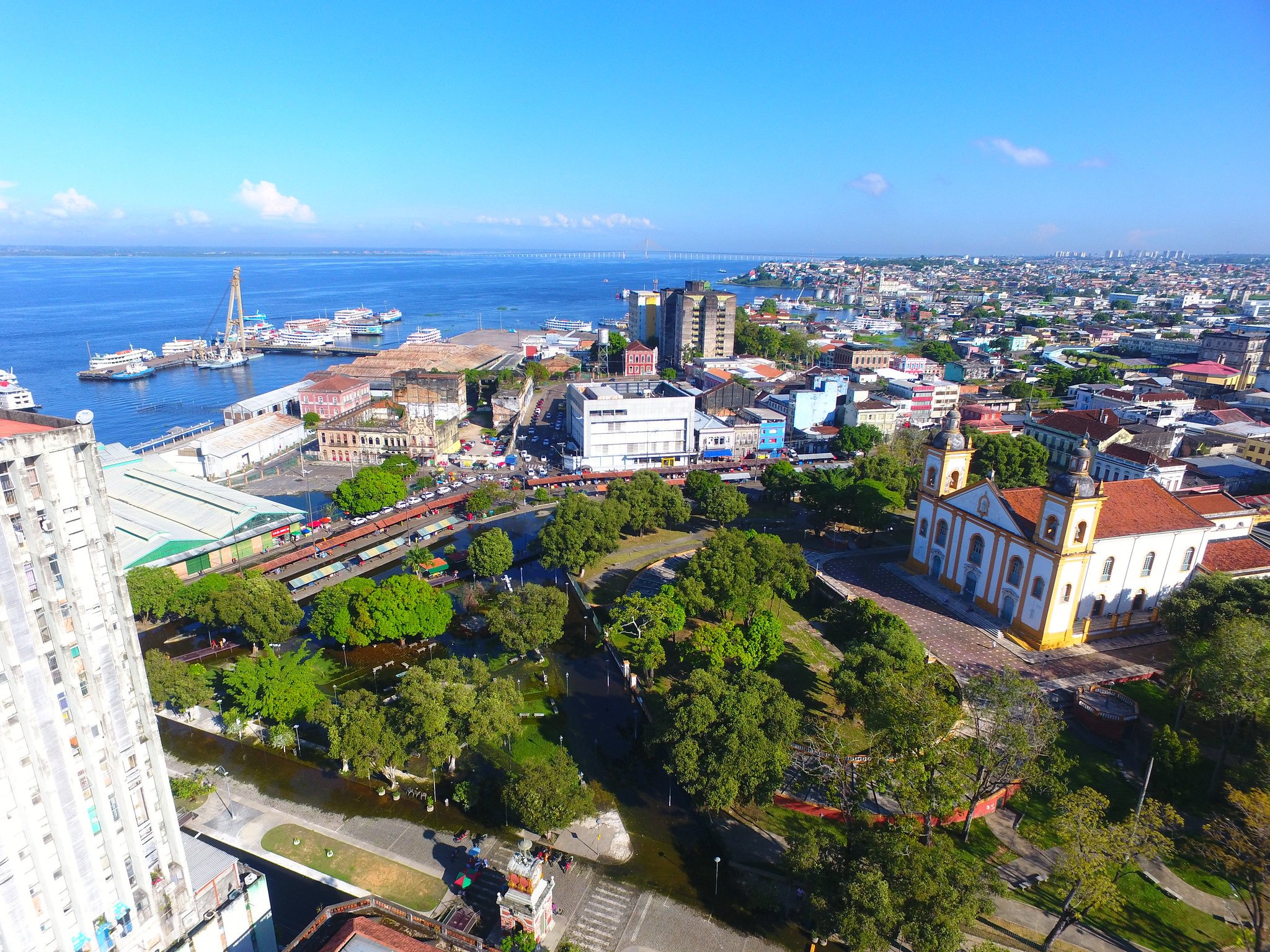 Em Manaus, Governo e Prefeitura decretam ponto facultativo a partir desta quinta (14)