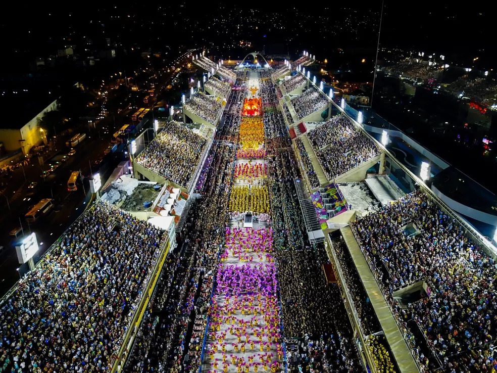 Turismo gerado pelo Carnaval no RJ deve ser exemplo para o Amazonas