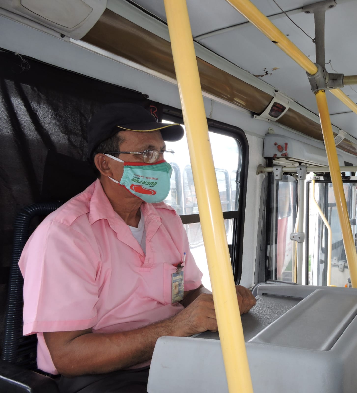 Rodoviários temem fim da função de cobrador após anúncio de novo sistema nos ônibus de Manaus