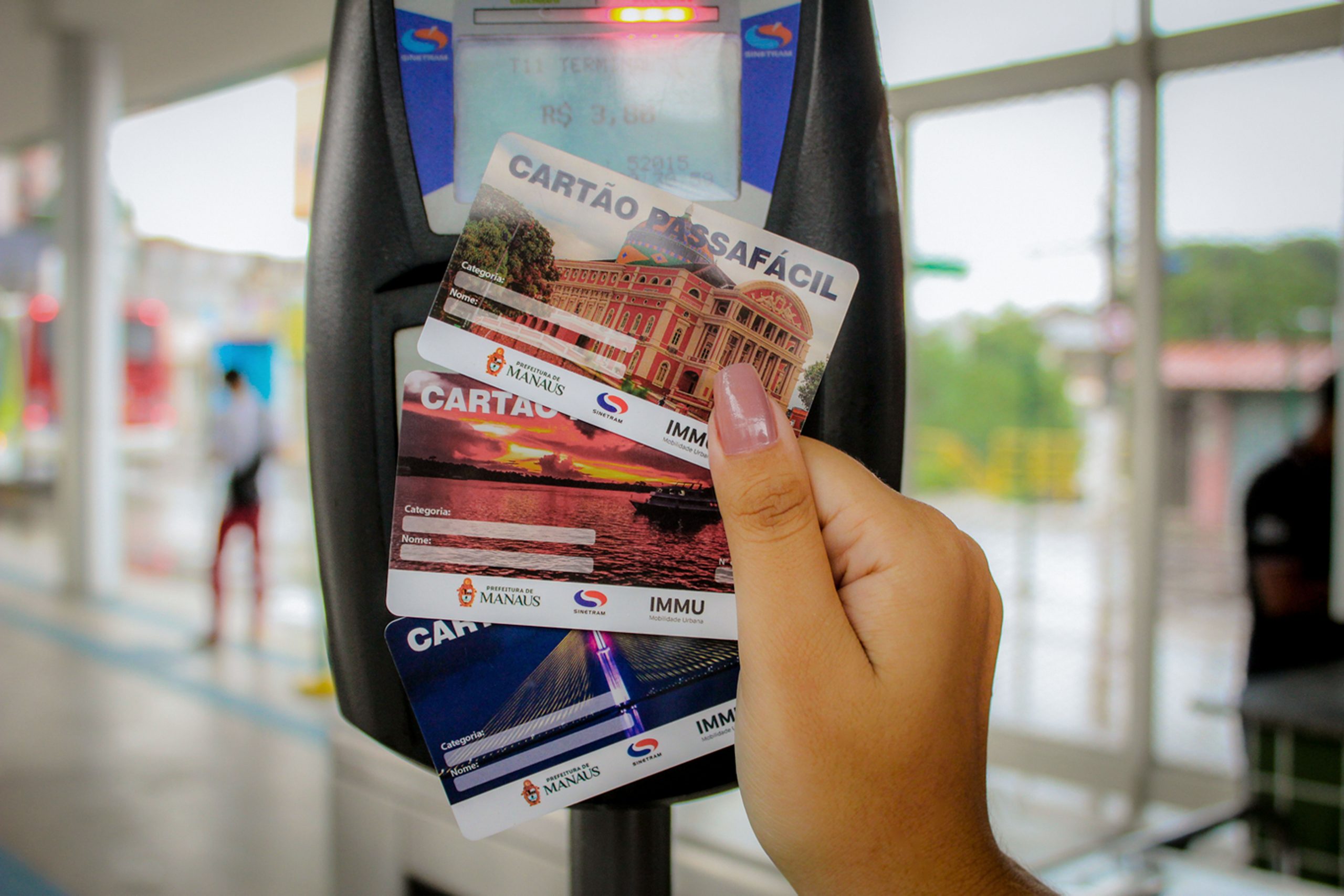 Após reclamações, Sinetram diz que novo sistema de bilhetagem dos ônibus só deve ficar 100% nos próximos dias