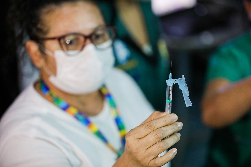 Quase 200 mil pessoas seguem sem tomar a 1ª dose da vacina contra covid em Manaus