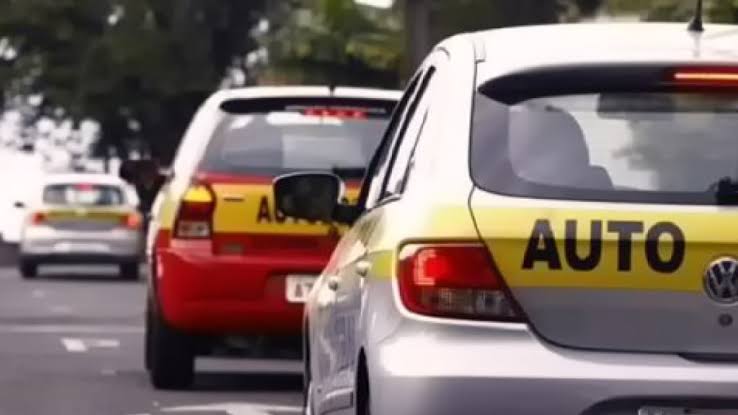 Clientes denunciam que Auto Escolas cobram "por fora" para uso do ar-condicionado em aulas de direção