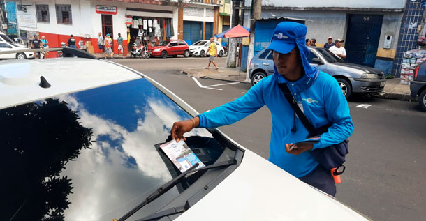 Motoristas reclamam de notificações indevidas do Zona Azul ao estacionar no Centro de Manaus
