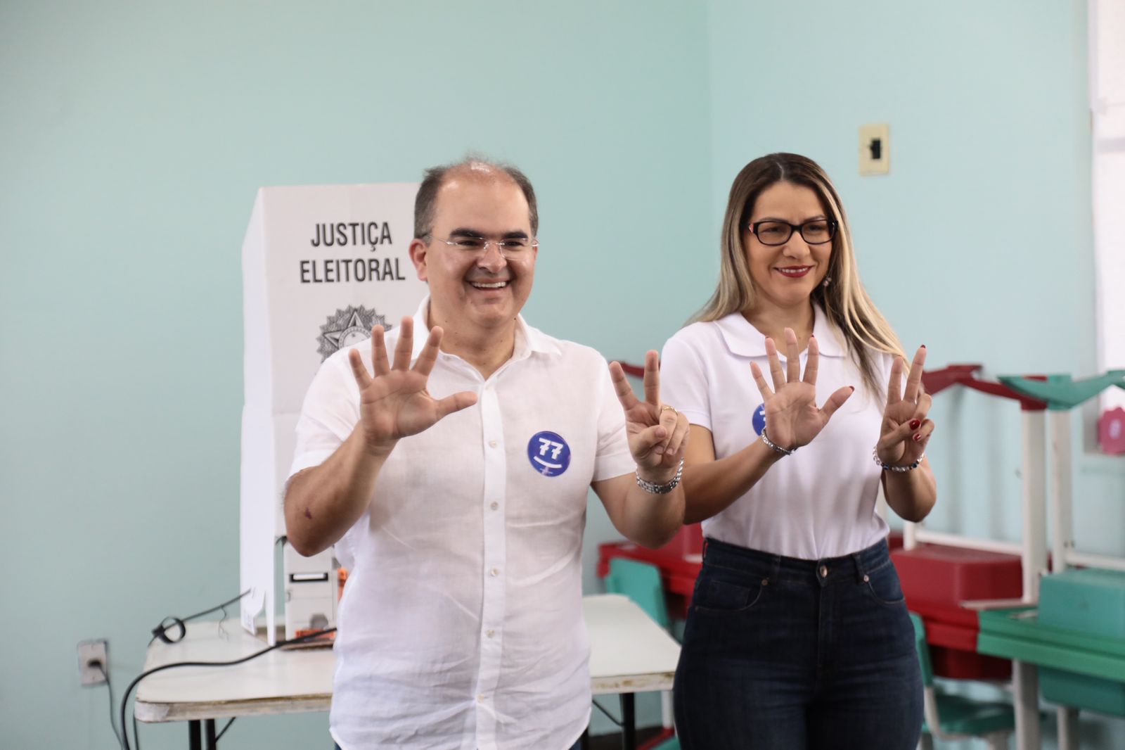 Ricardo Nicolau, candidato do Solidariedade, vota no Parque 10
