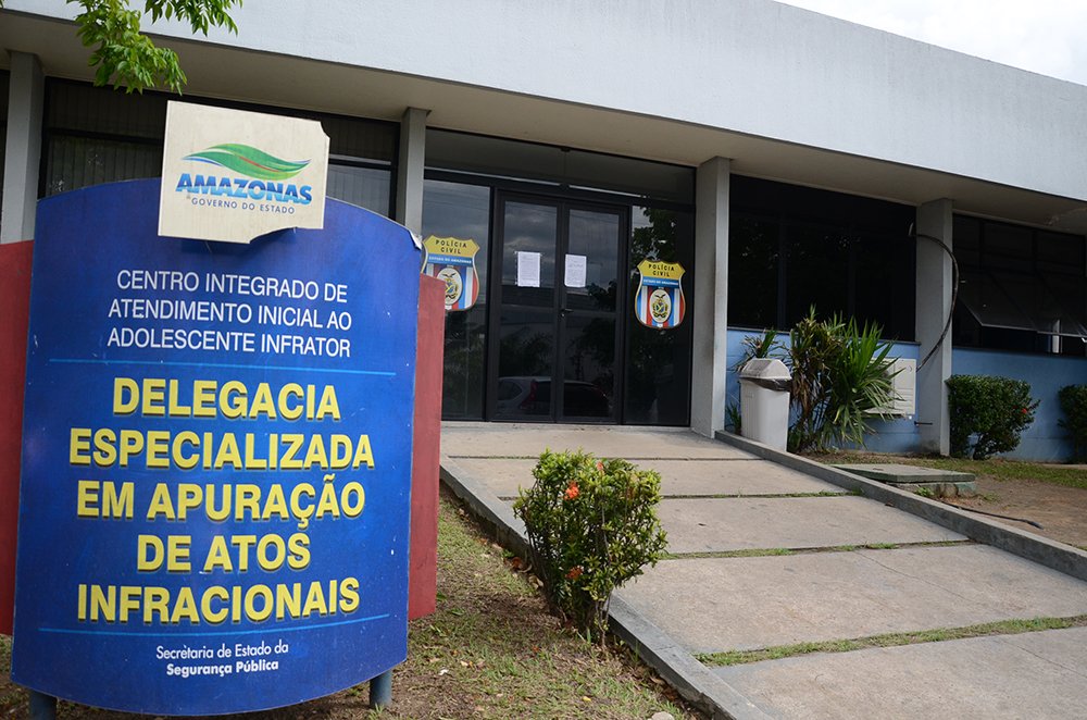 Adolescente é apreendido por ameaças e apologia ao nazismo em Manaus