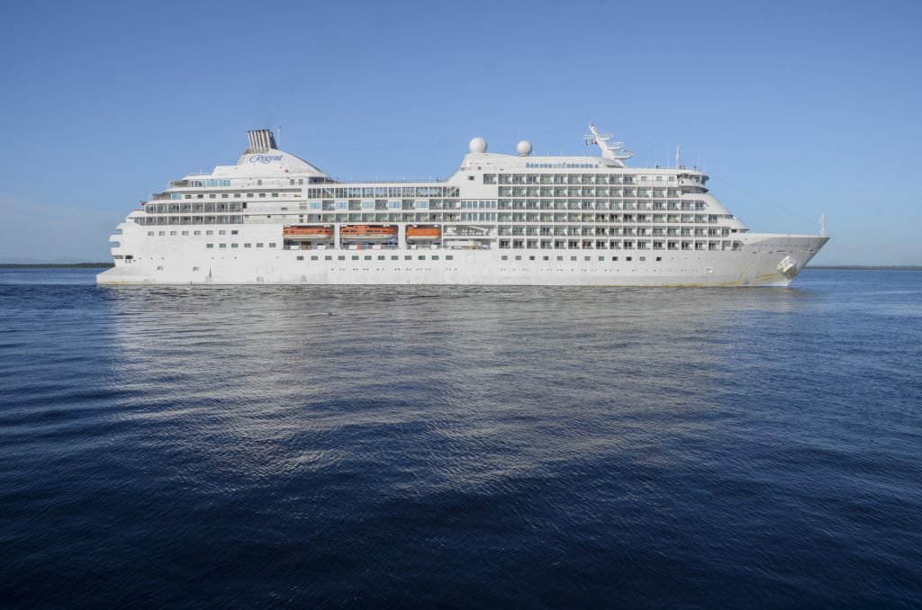 Temporada de Cruzeiros: primeiro navio com turistas ancora neste domingo no Porto de Manaus