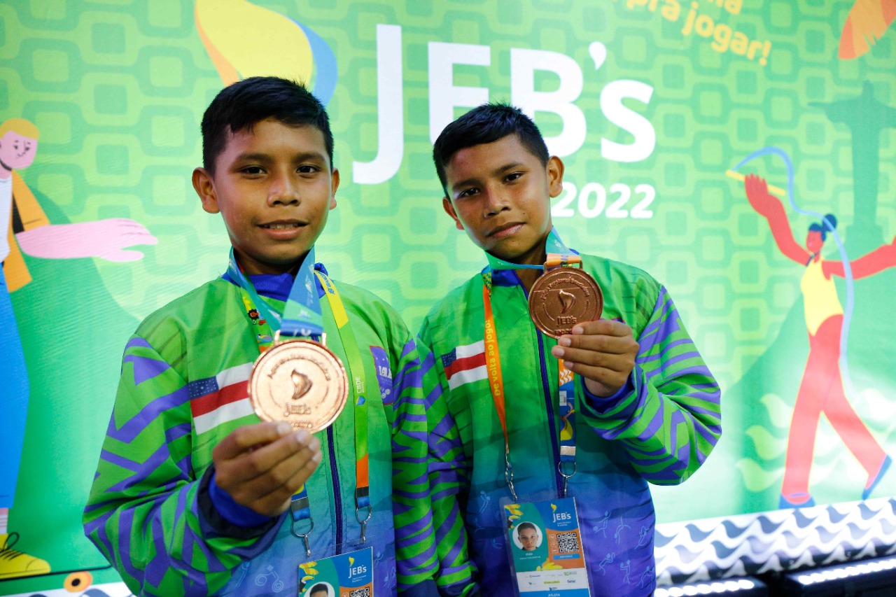 Gêmeos do interior do AM levam bronze no Vôlei de Praia durante Jogos Escolares Brasileiros