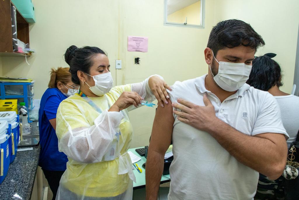 Manaus retoma vacinação contra covid-19 e oferece 75 pontos de imunização nesta semana