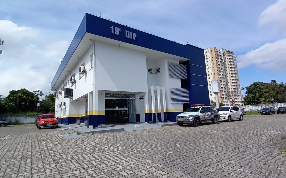 Polícia busca outros dois suspeitos de sequestrar mulher no estacionamento de um shopping na Ponta Negra