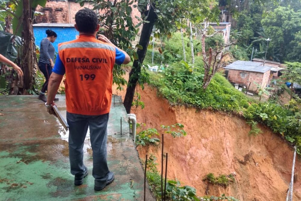 Defesa Civil registra 22 ocorrências após chuva em Manaus