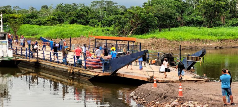 Por nova ponte na BR-319, Dnit pretende demolir escola; pais e alunos protestam